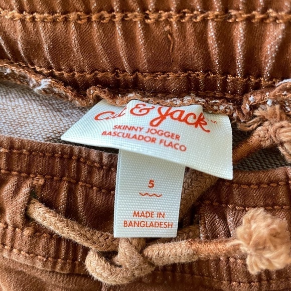 Cat & Jack Rust colored skinny jogger. Size 5T - Picture 3 of 4